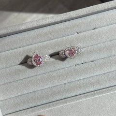 1.5 carat Light pink pear shape diamond ring