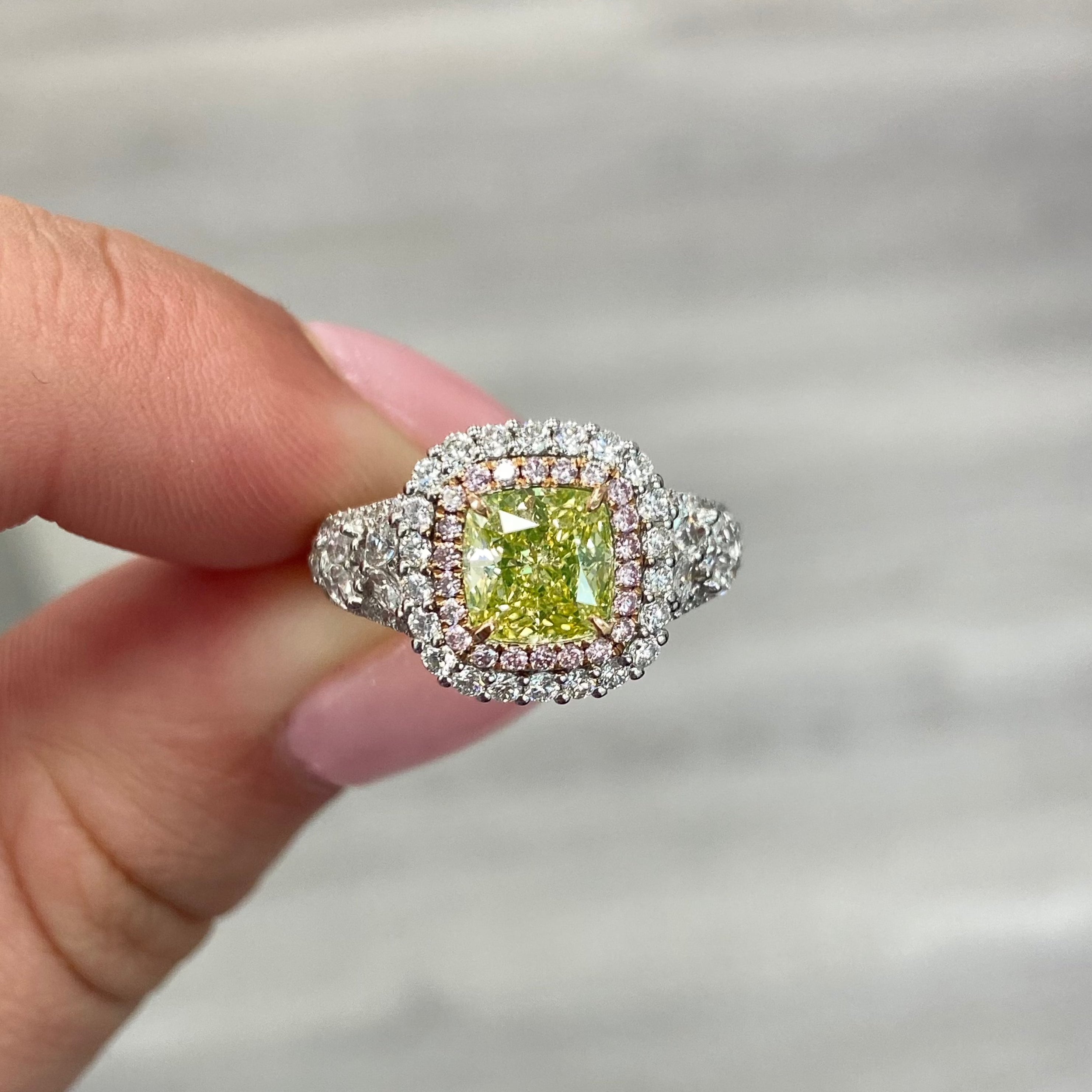 Fancy greenish yellow diamond discount