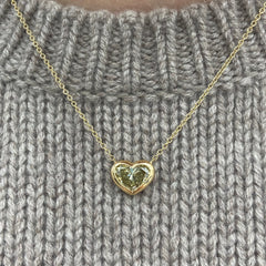 green diamond pendant. yellow gold diamond necklace. green heart shape diamond. green diamond.