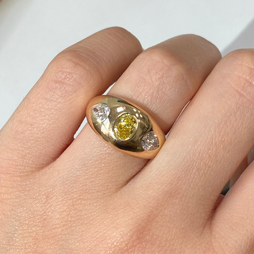 Three stone yellow-white diamond ring