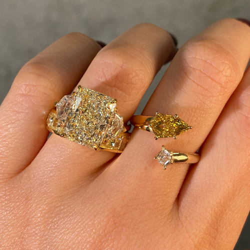 Vivid Yellow Kite Diamond Spiral Ring