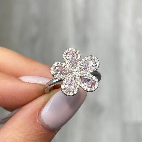 pink diamond ring. pink diamond flower. pink diamond fashion ring. floral diamond jewelry, unique jewelry inspiration