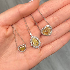 green diamond pendant. yellow gold diamond necklace. green heart shape diamond. green diamond.green diamond pendant. yellow gold diamond necklace. green heart shape diamond. green diamond.