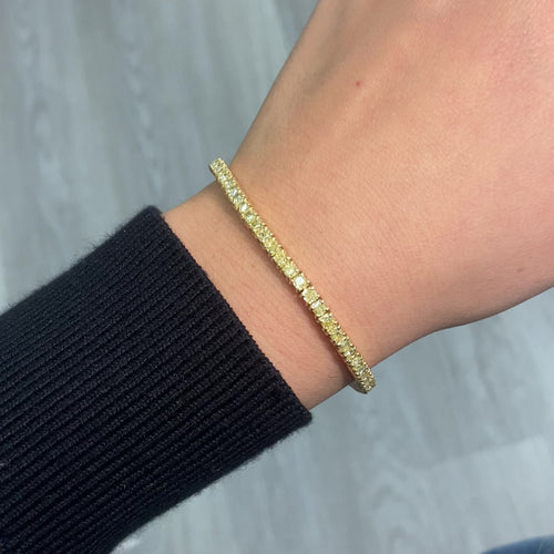 Old money yellow diamond tennis bracelet with natural canary diamonds.