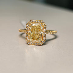 2 carat yellow diamond ring. Yellow diamond ring GIA certified. Yellow diamond jewelry.