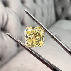 Fancy yellow diamond radiant cut. Yellow diamond square radiant. GIA yellow diamond.