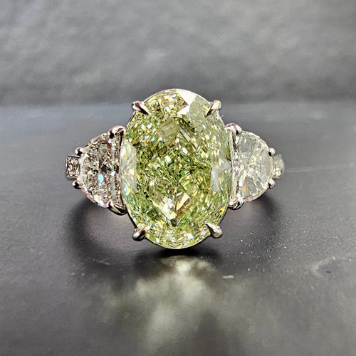 3 carat GIA certified green diamond oval ring. Green diamond ring.