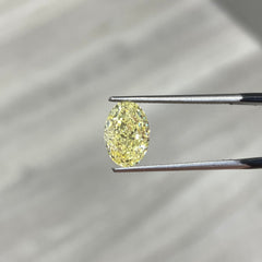 oval diamond. yellow diamond. GIA certified yellow diamond, yellow diamond oval. diamond oval. yellow diamonds.