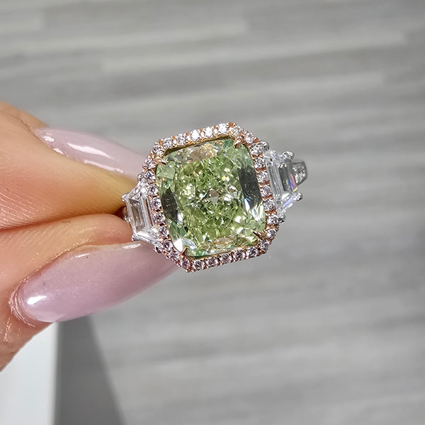 Buy Green Gemstones Classy Gold Ring Online | ORRA