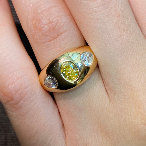 Three stone yellow-white diamond ring