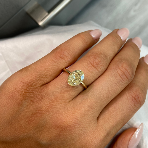3.65ct Fancy Light Yellow Oval Cut Diamond - Loose