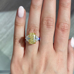 internally flawless fancy yellow diamond, elongated cushion diamond, elongated diamond canary diamond