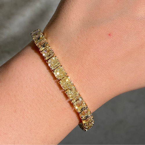 31 Carat GIA Certified Light Yellow Cushion Diamond Tennis Bracelet