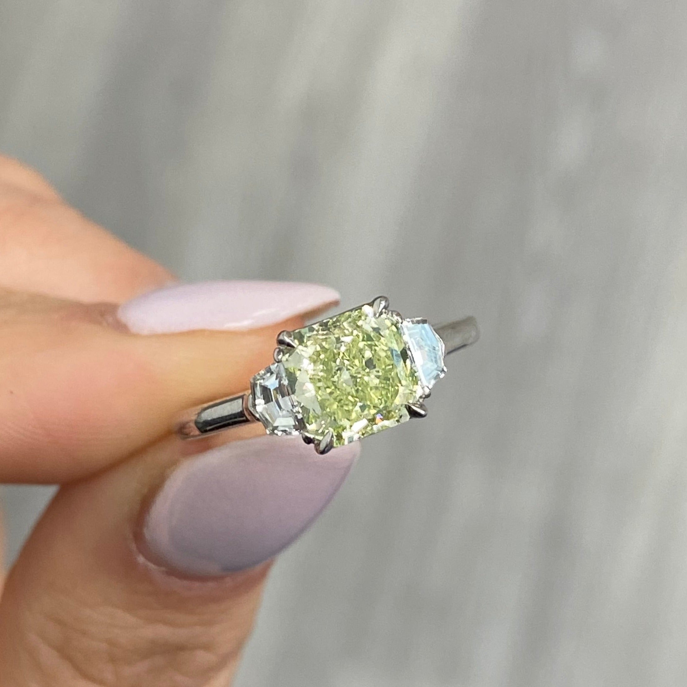 😍💚🤍🤍🤍🤍🤍 Natural green diamond & white diamond ring/pendant❢ |  Instagram