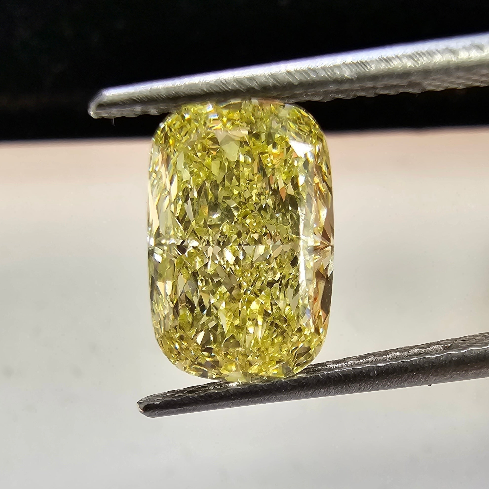 Loose sales coloured diamonds