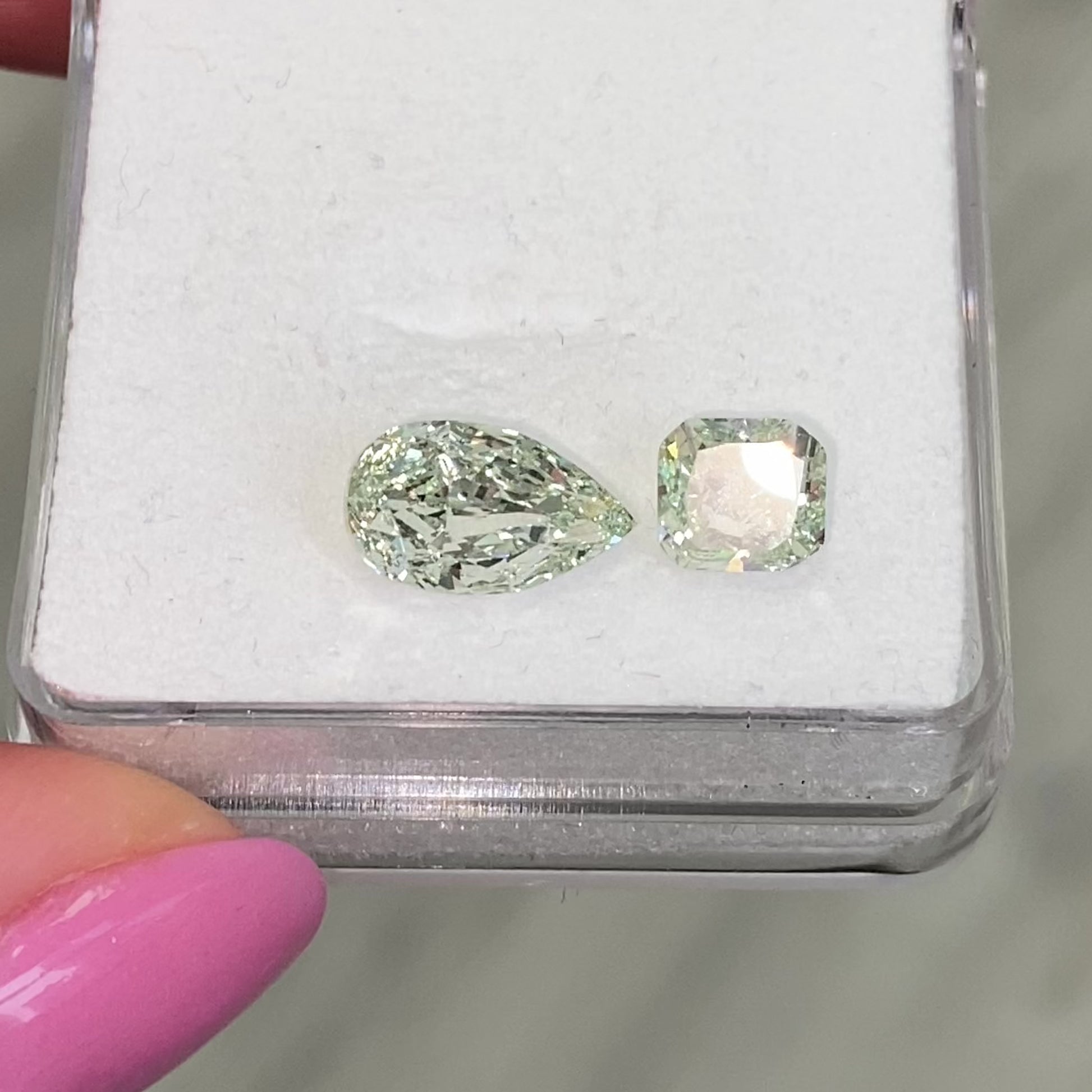 1.17 Carats Radiant Cut Diamond Fancy Yellowish Green VS1 Clarity Very Good + Fair Cutting No Fluorescence GIA Certified Diamond