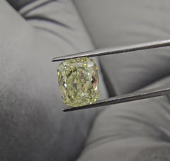 4.02 Carat Fancy Light Yellow Elongated Cushion Cut Diamond VS21 Clarity GIA Certified Diamond Excellent + Very Good cutting No Fluorescence