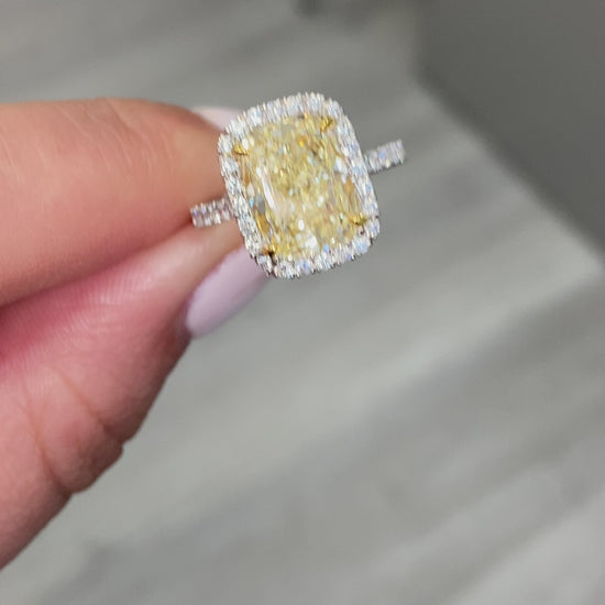 5 carat yellow diamond ring. yellow diamond ring. yellow diamond cushion ring. yellow diamond halo ring. 