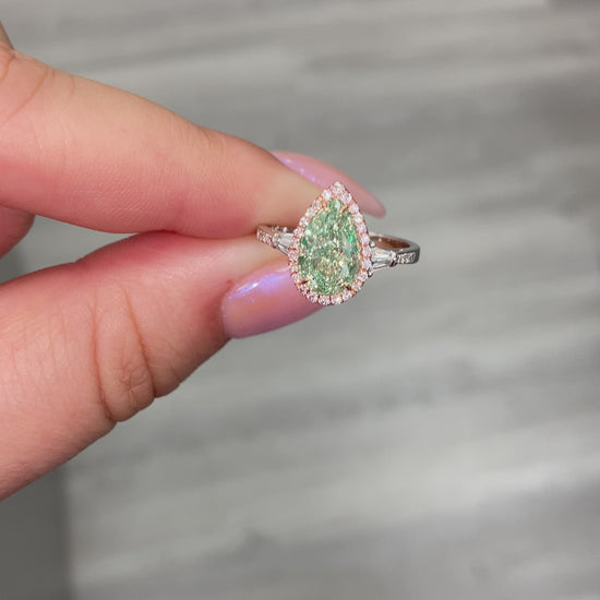 J-Lo green diamond ring, green diamond pear shape ring, green diamond, natural green diamond, pear shape diamond ring.