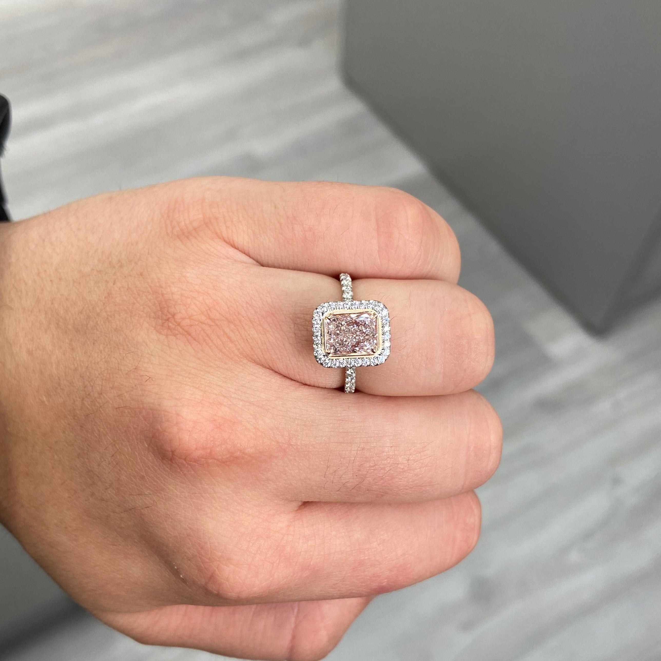 1.60ct Very Light Pink - IF (Internally Flawless) Diamond Ring