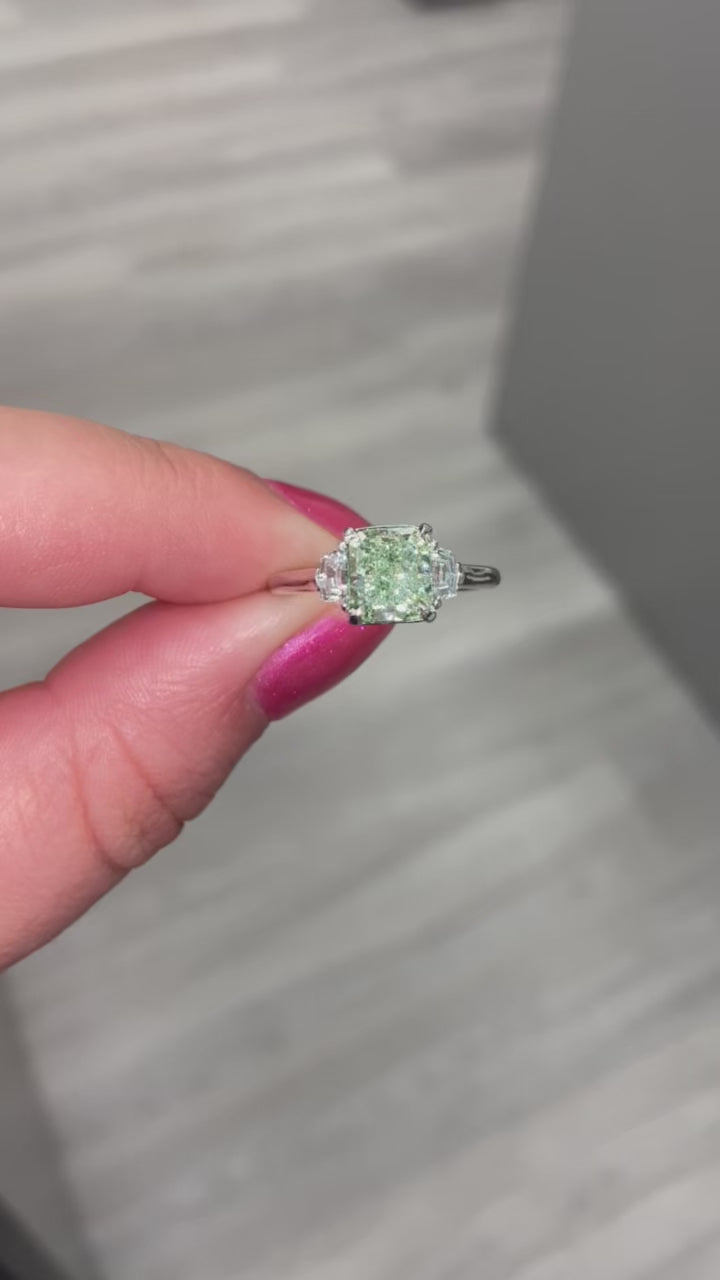 1.62ct GIA Fancy Intense Yellow Green VS2 Diamond Ring